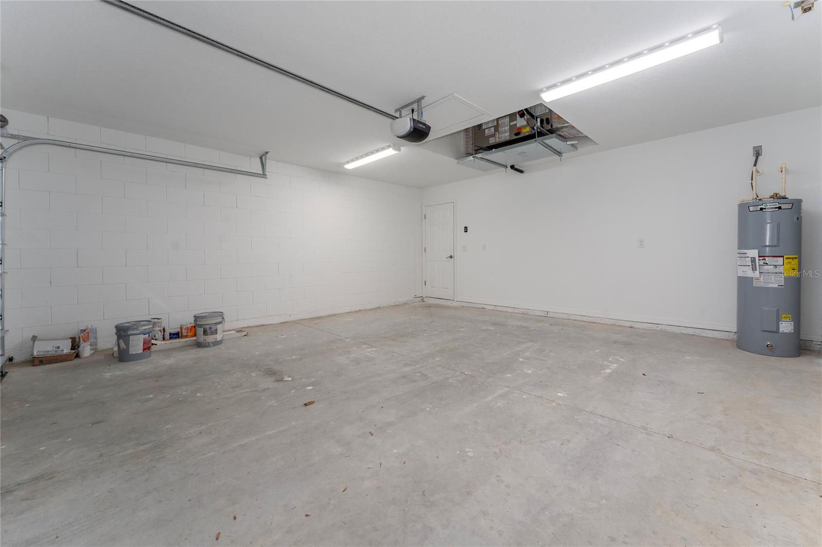 SILVER SHORES UN #33 - Residential Lease