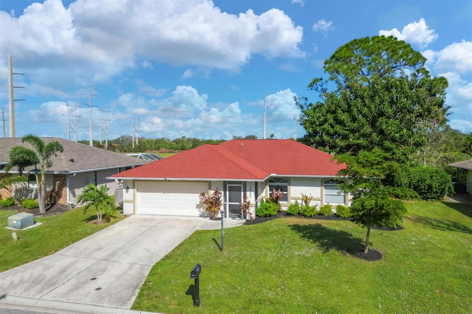 Welcome to this charming fully block construction single-family home in the beautiful Deer Hollow neighborhood. ASK ABOUT USING OUR PREFFERED LENDER for a 1% lender credit to be applied to buyers closing costs and prepaid items. This stunning property features 3 bedrooms and 2 full bathrooms spread across 1,460 square feet of living space on county water and sewer. This home boasts a spacious layout; the interior is elegantly designed with cathedral ceilings, split bedroom floor plan, eat in kitchen area, interior laundry room and an oversized screened in back porch. The modern kitchen is equipped with stainless steel appliances featuring newer white shaker cabinets and luxurious granite countertops that offer both style and functionality. The master bedroom offers a private retreat with its own remodeled bathroom, slider doors bringing tons of natural light and a big walk in closet. The backyard is a true gem, providing a large fenced area, new paver deck and a view of a natural preserve with no neighbors in site. Located at the end of the road this property offers a quiet and family-friendly environment, with quick access to Nathan Benderson Park, making it ideal for outdoor enthusiasts. The community is also conveniently close to University Town Center, providing easy access to shopping, dining, and entertainment options. This home includes a two-car garage and off-street parking. With its prime location and beautiful amenities, 5555 Cynthia Lane is the perfect place to call home. Call today for more information! Currently rented on an annual lease, please call for details.
