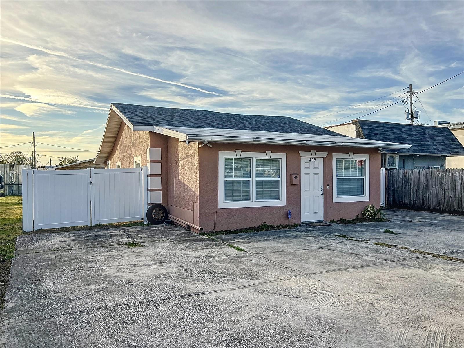 1109 5TH STREET SW - Photo 2