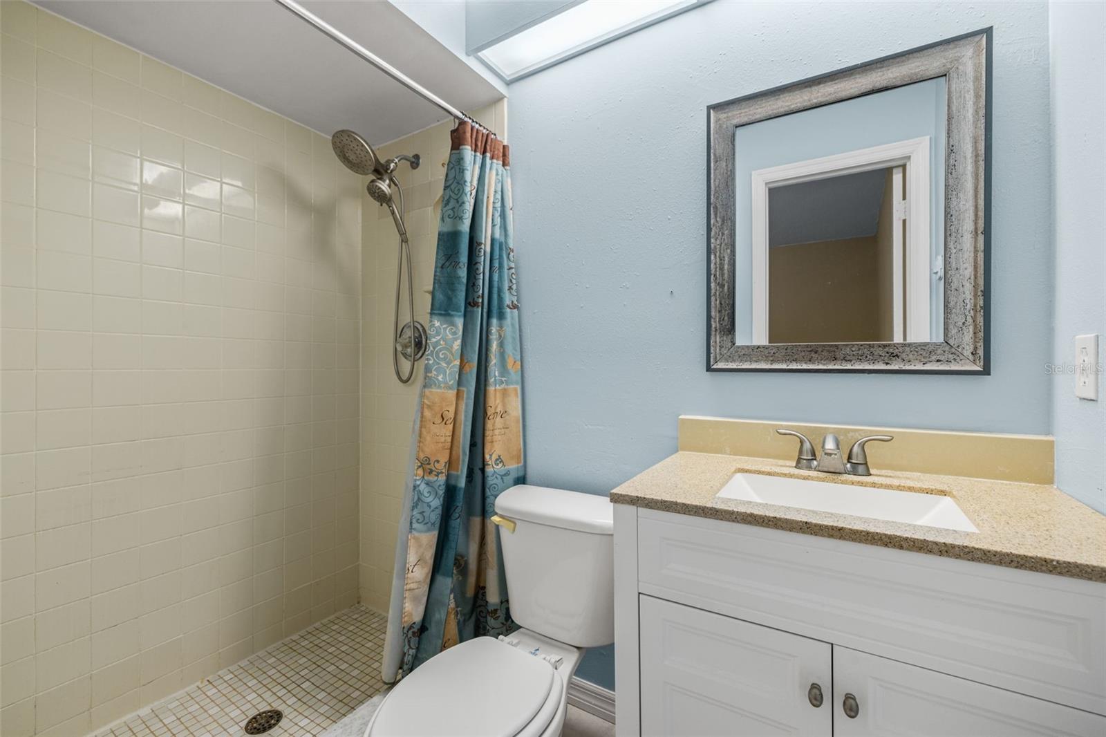 LAKEVIEW VILLAGE SEC K UNI - Residential