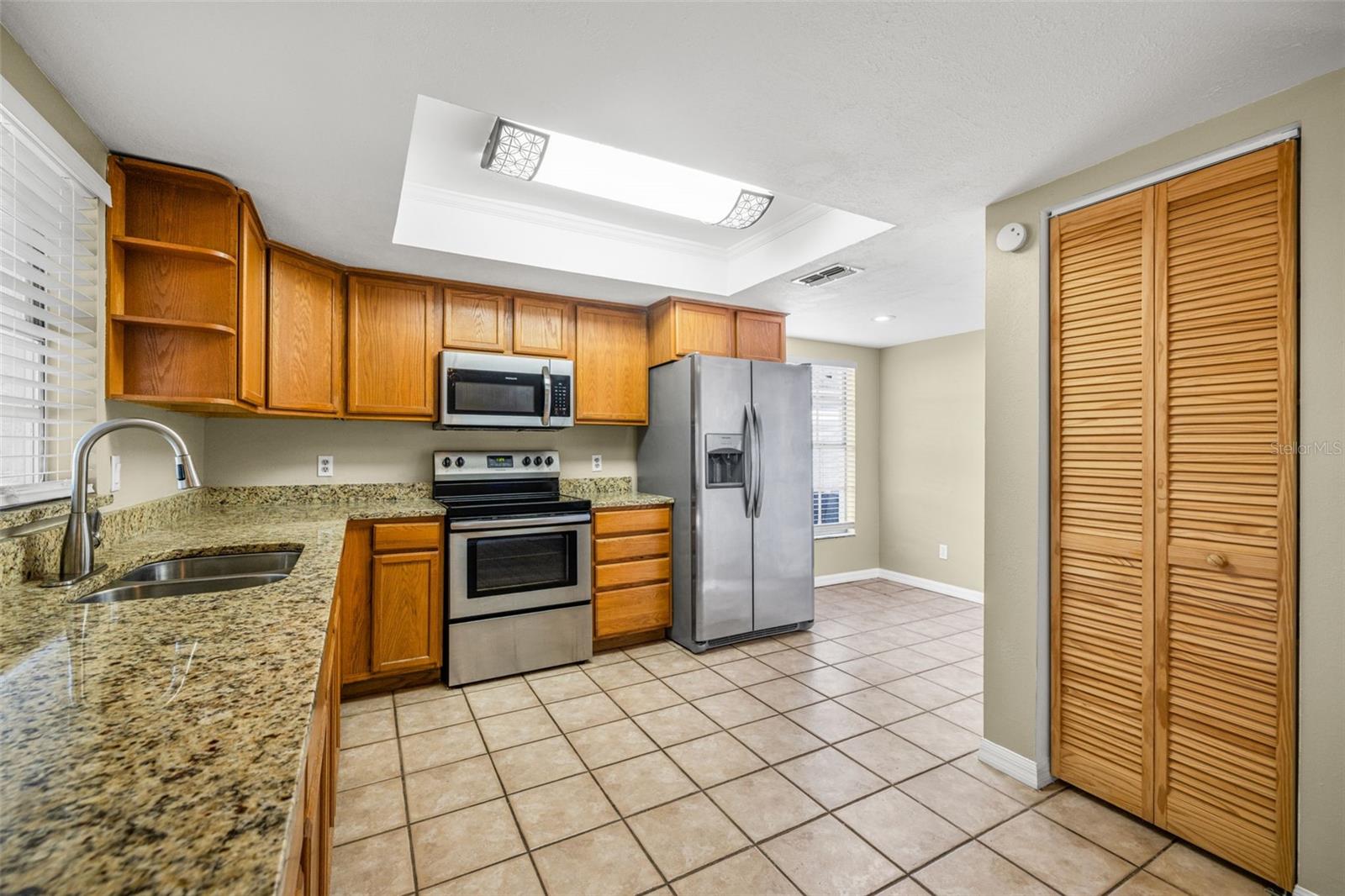 LAKEVIEW VILLAGE SEC K UNI - Residential