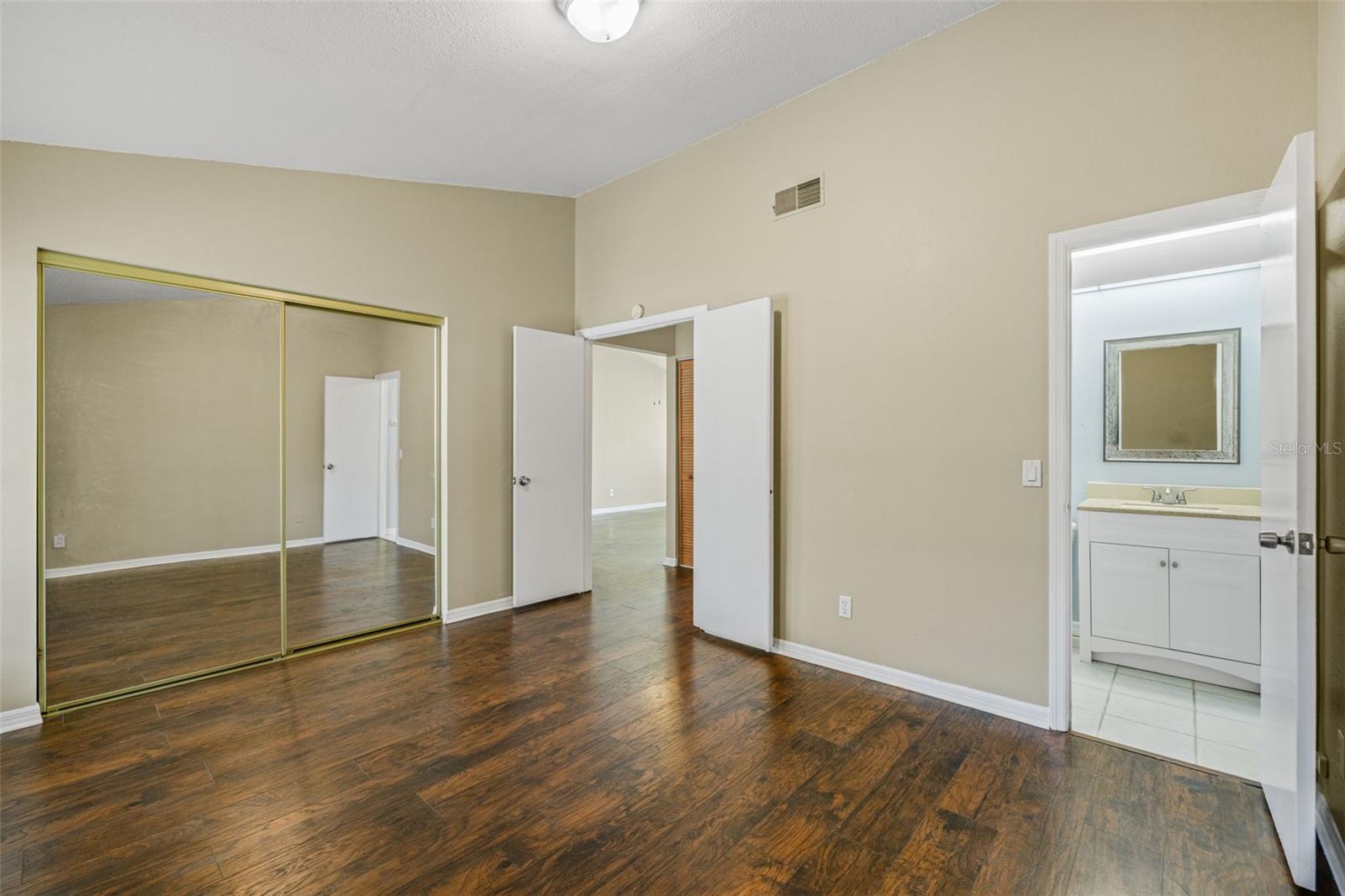 LAKEVIEW VILLAGE SEC K UNI - Residential