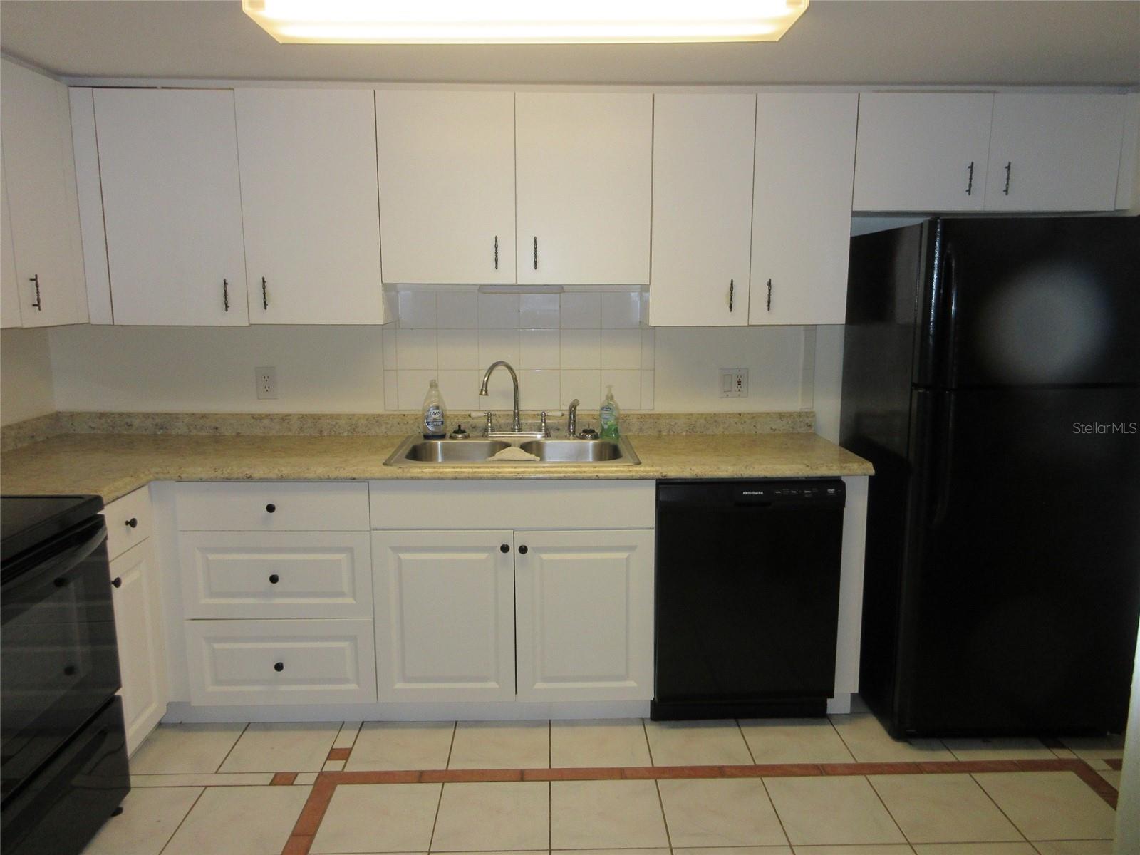 8216 FAIRWAYS CIRCLE C102