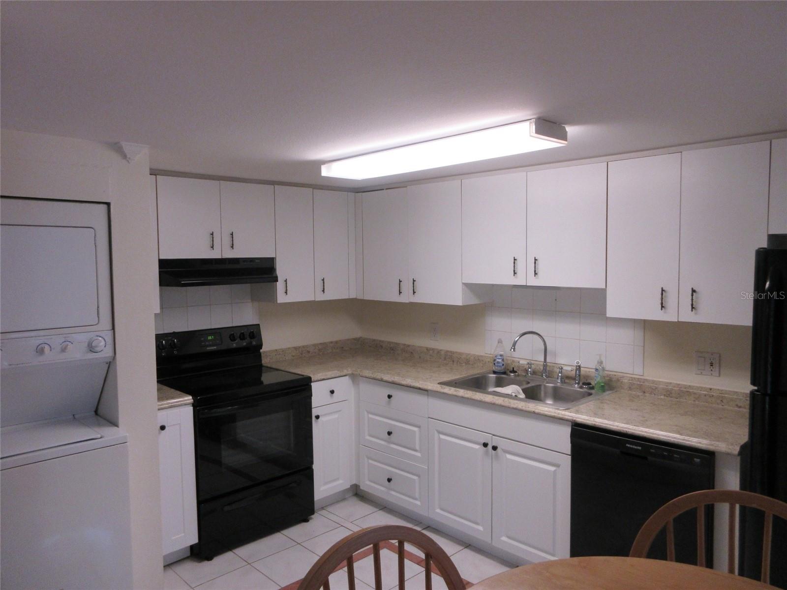 8216 FAIRWAYS CIRCLE C102