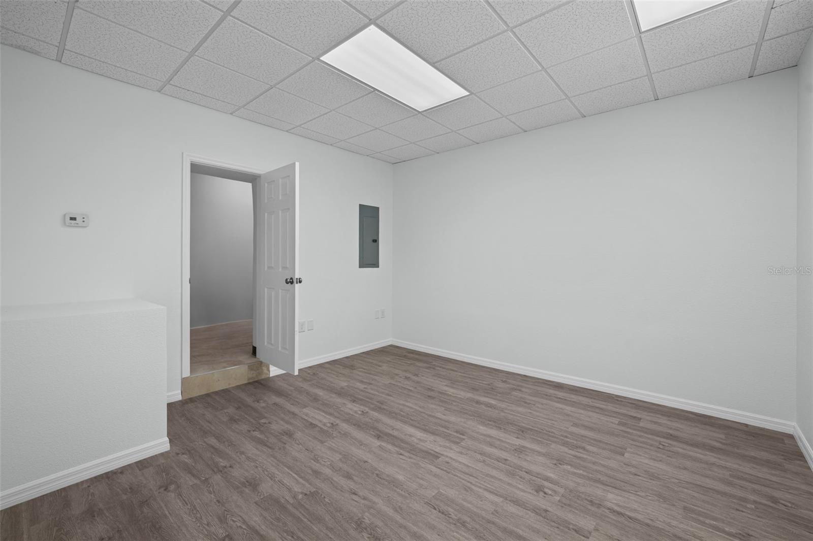 BROBSTON FENDIG & CO HALF WA - Commercial Lease