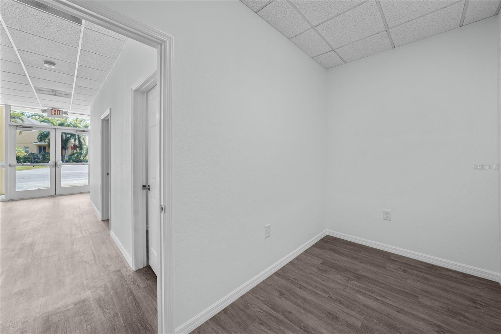 BROBSTON FENDIG & CO HALF WA - Commercial Lease