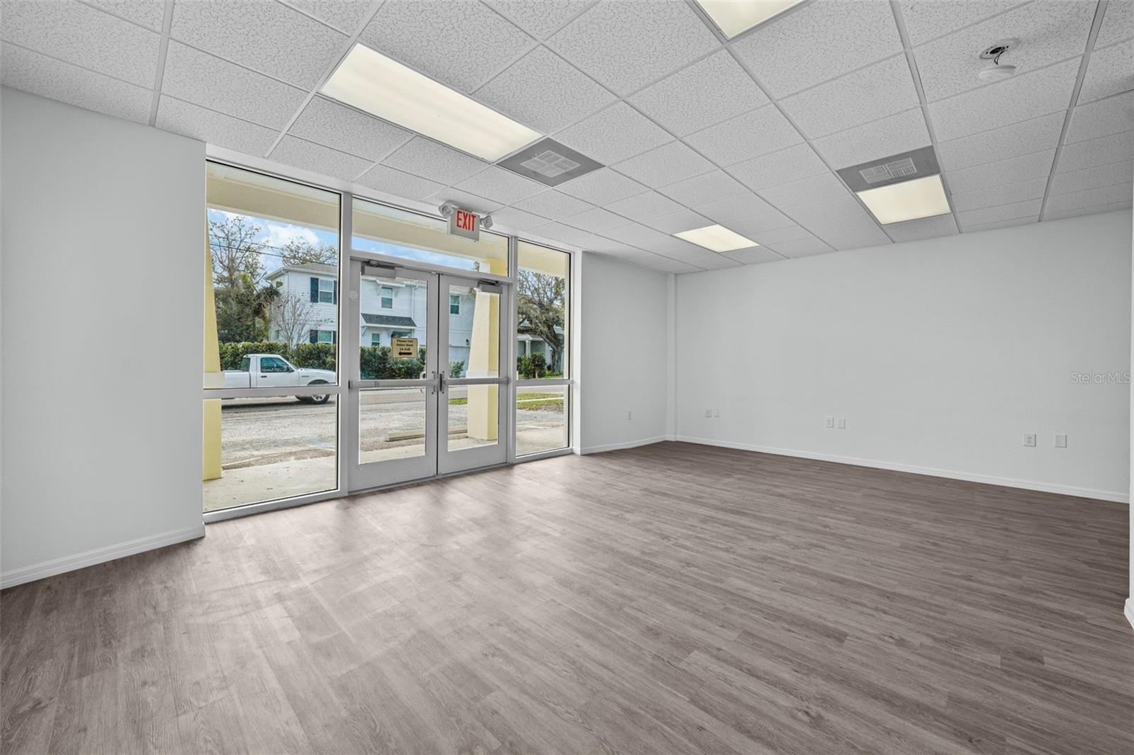 BROBSTON FENDIG & CO HALF WA - Commercial Lease