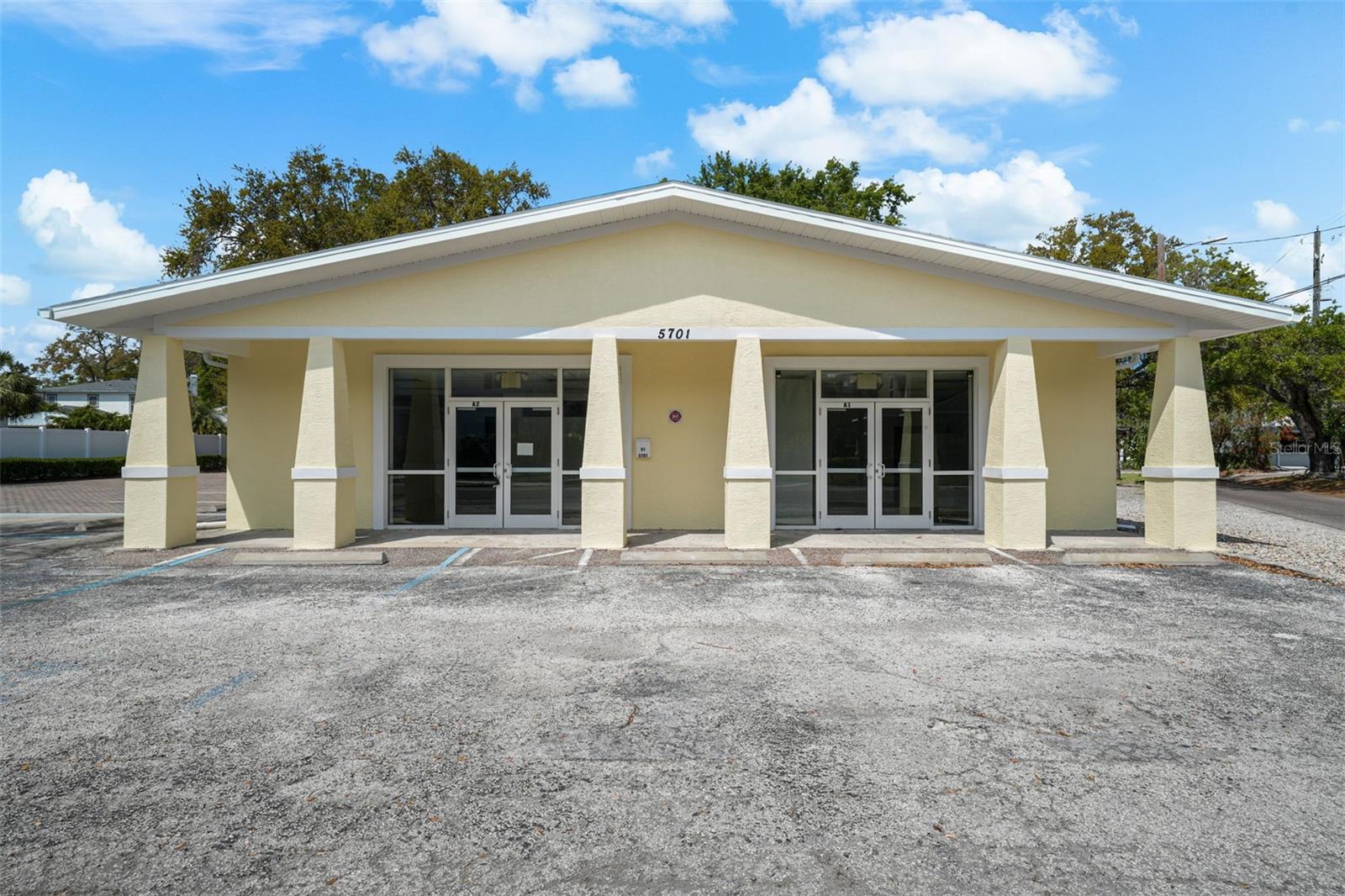 BROBSTON FENDIG & CO HALF WA - Commercial Lease