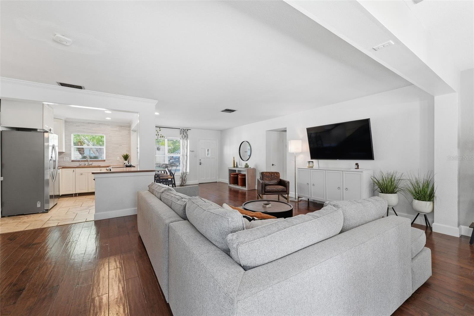 GUY ROY L SUB - Residential