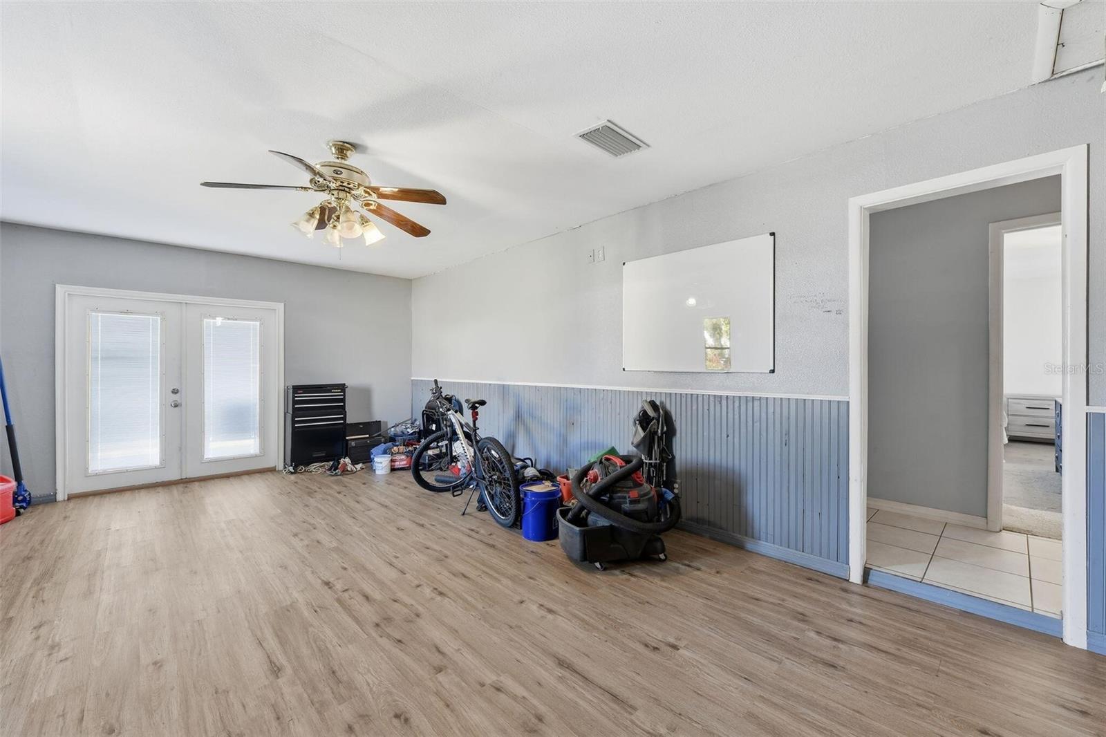 SOUTH VENICE - Residential