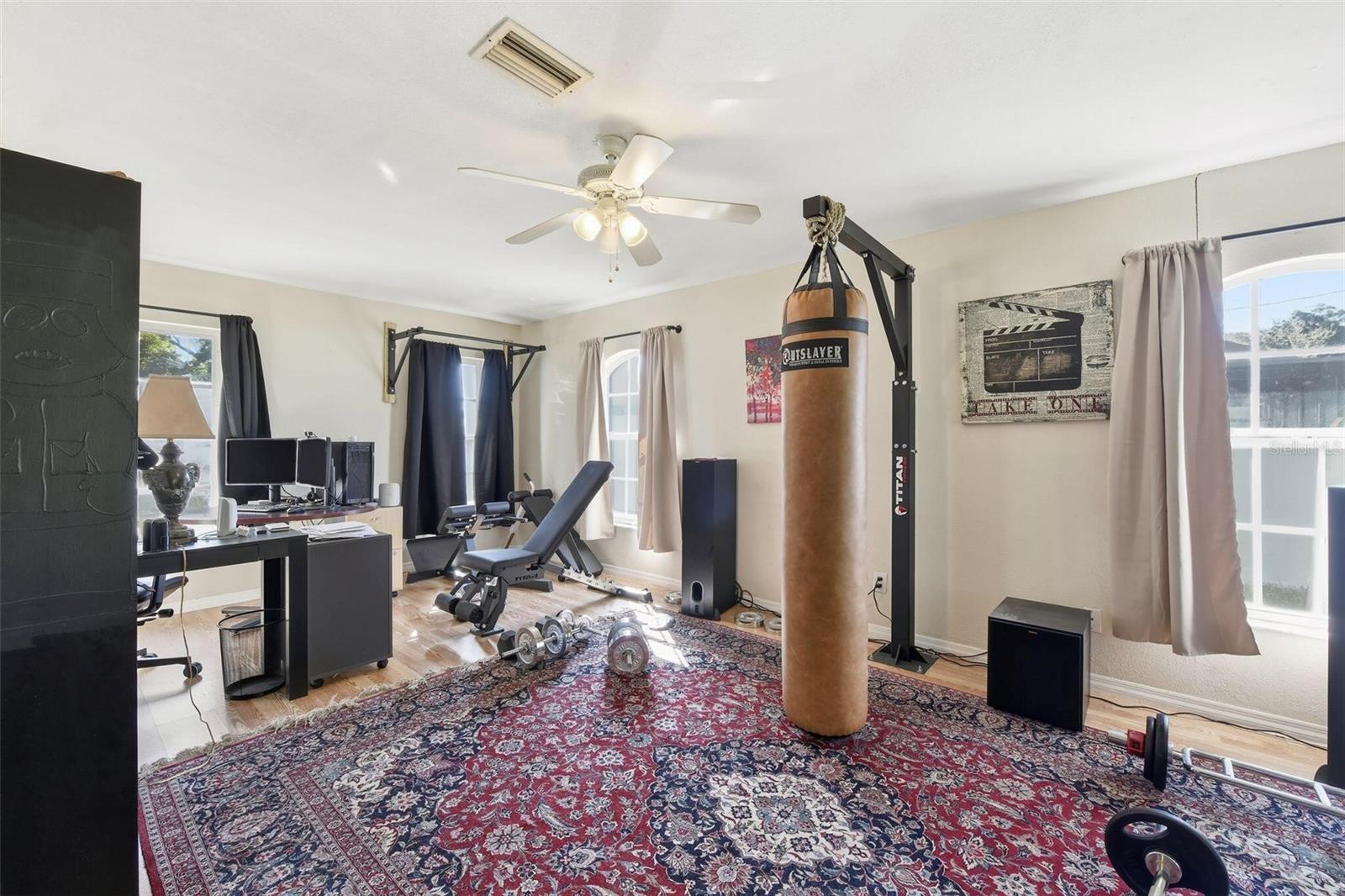 SOUTH VENICE - Residential