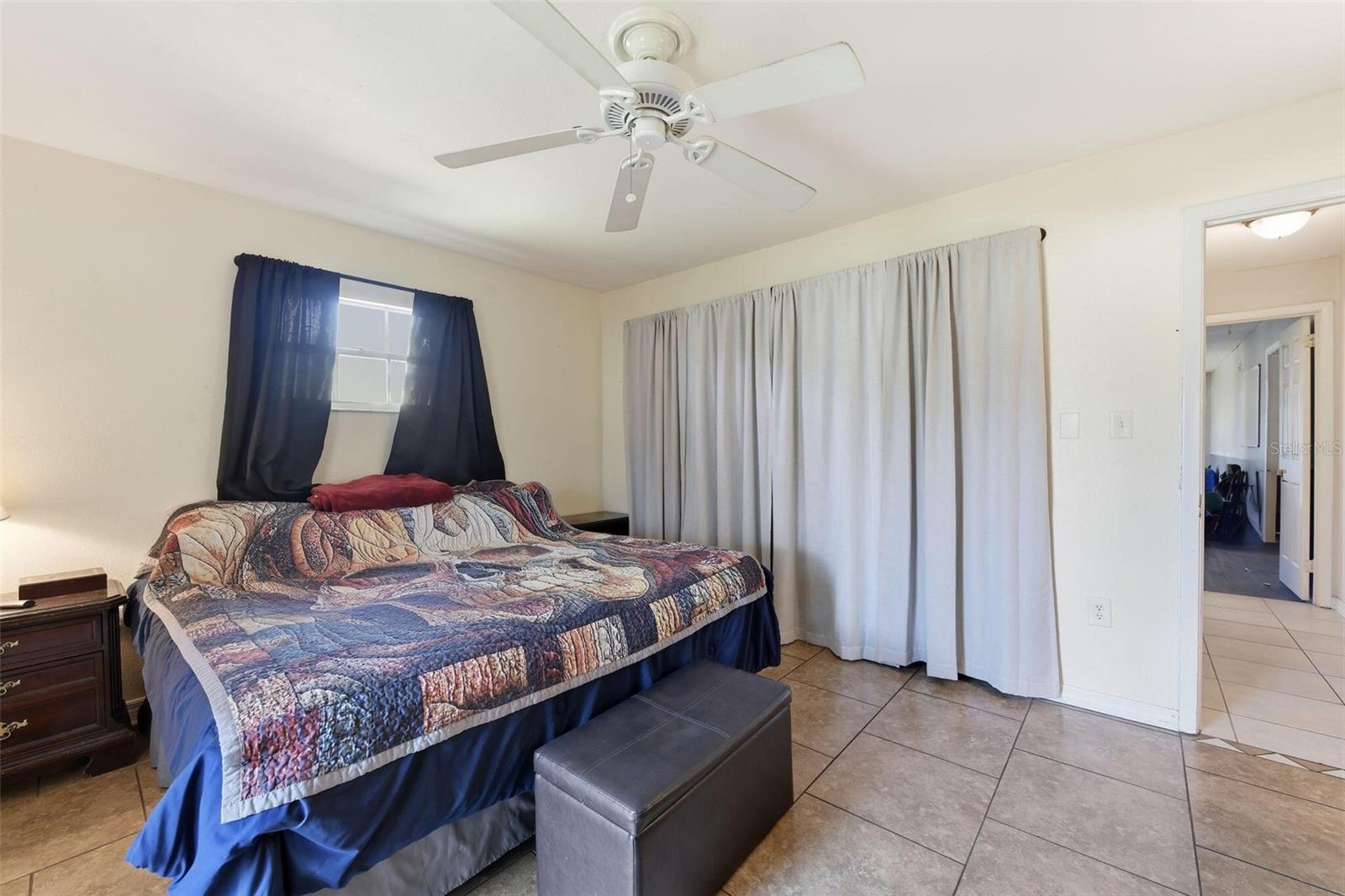 SOUTH VENICE - Residential