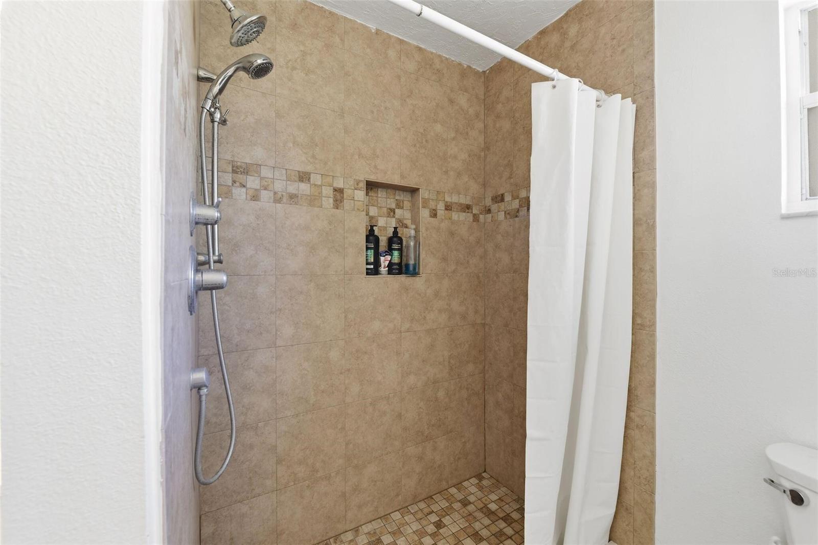 SOUTH VENICE - Residential