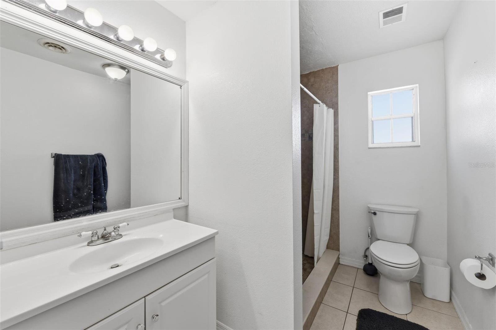 SOUTH VENICE - Residential