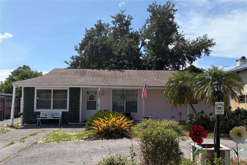 Photo of 2027 27th Avenue W, Bradenton, FL 34205 (MLS # TB8550342)
