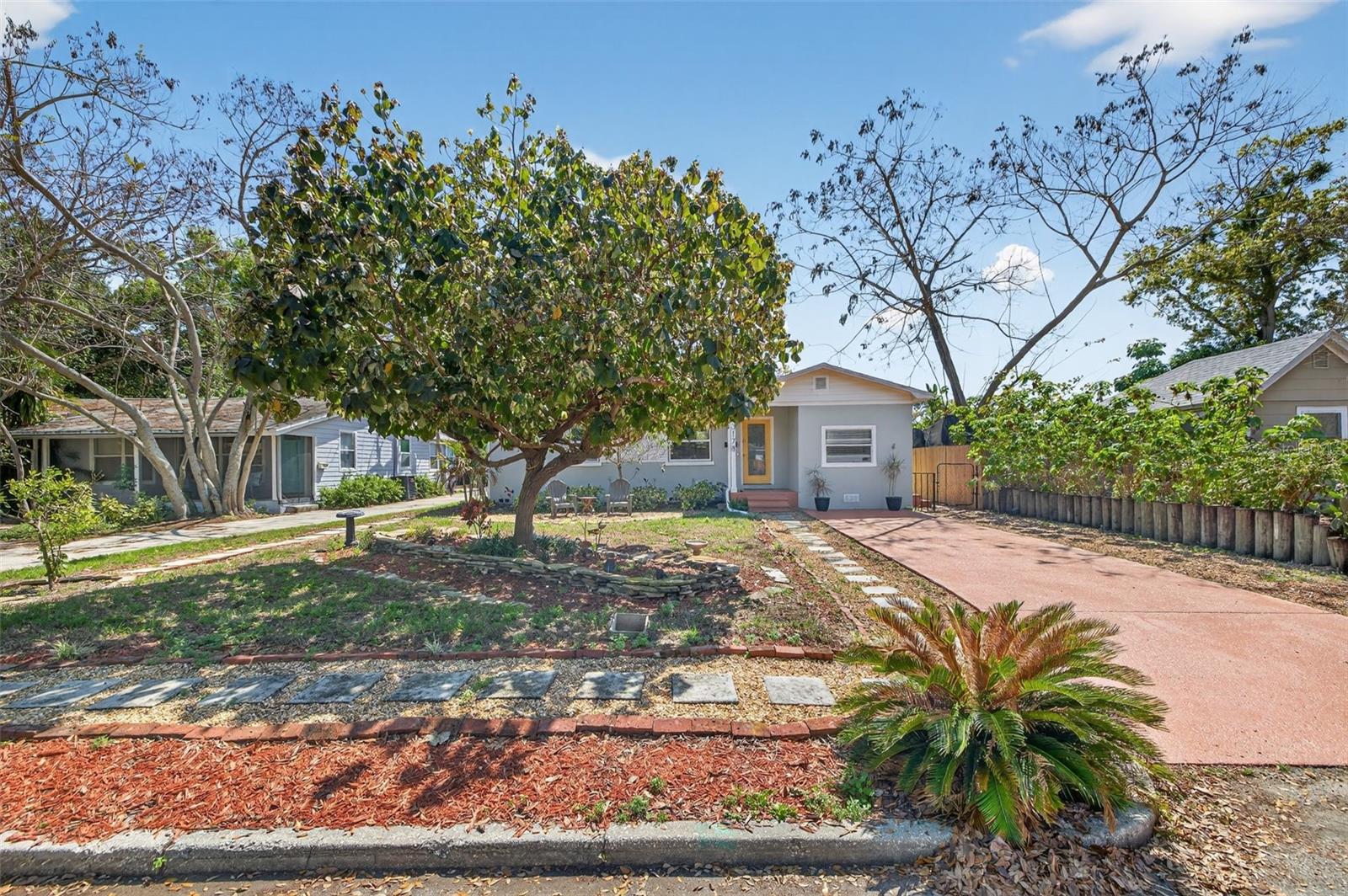 FLORAL VILLA ESTATES - Residential