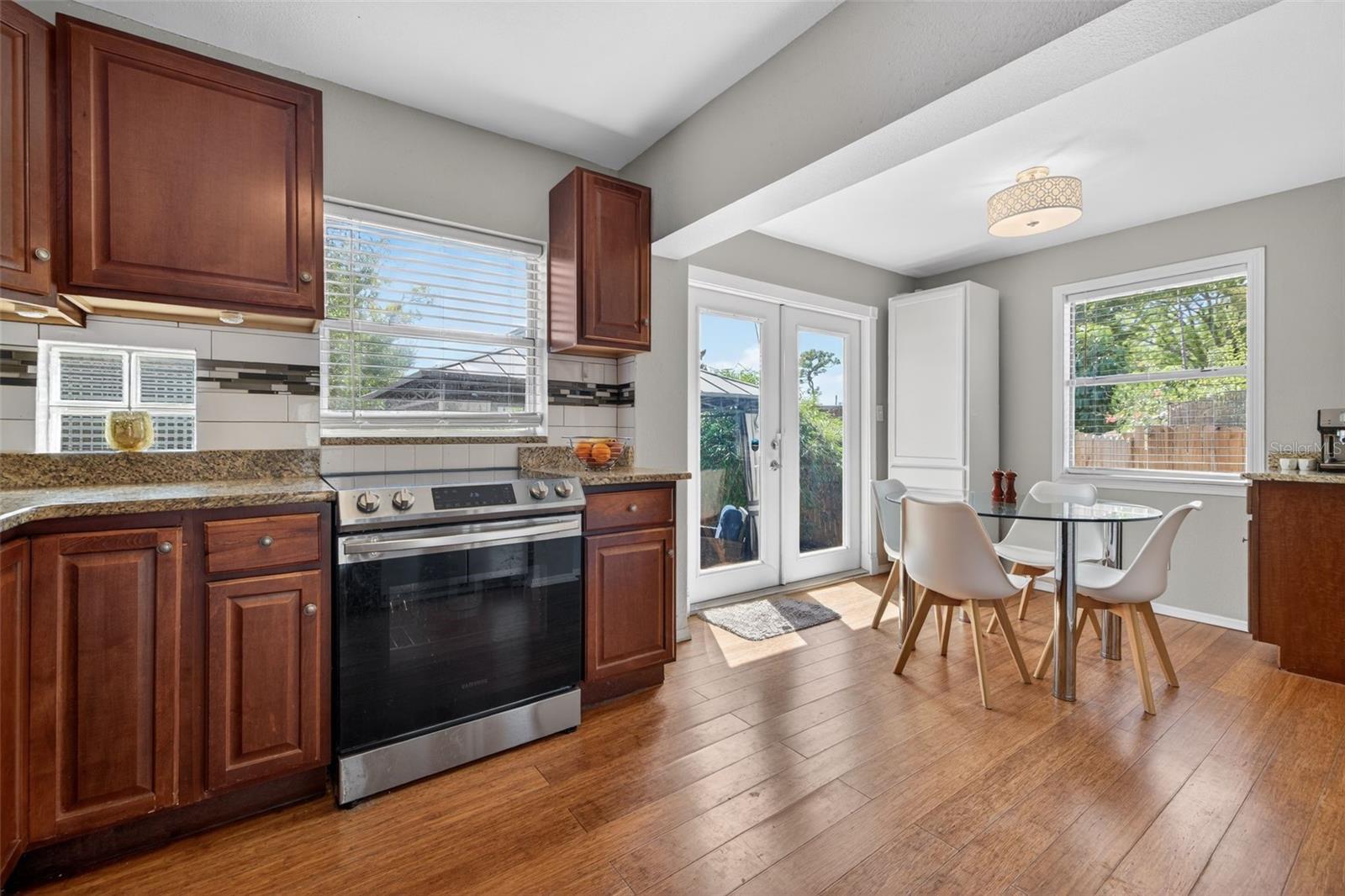 FLORAL VILLA ESTATES - Residential