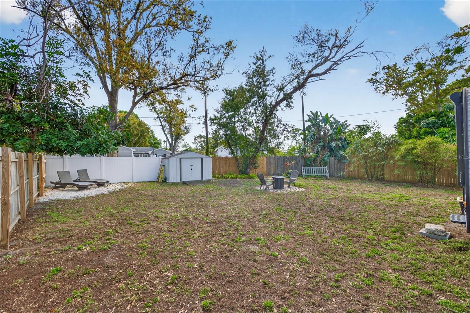 FLORAL VILLA ESTATES - Residential