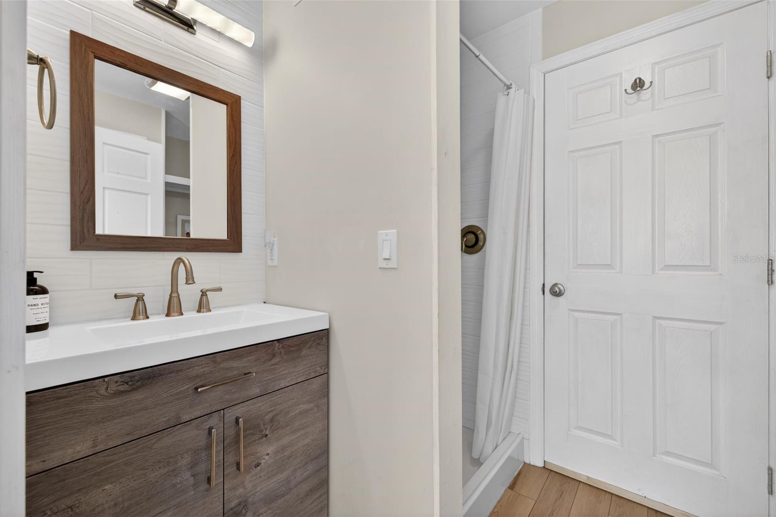 FLORAL VILLA ESTATES - Residential