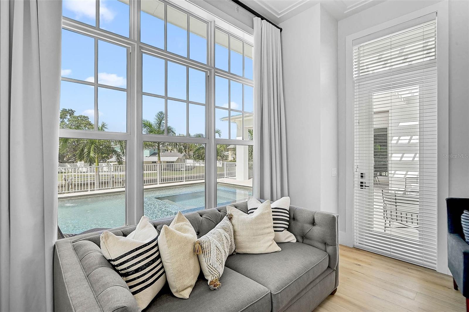 SARA SANDS - Residential