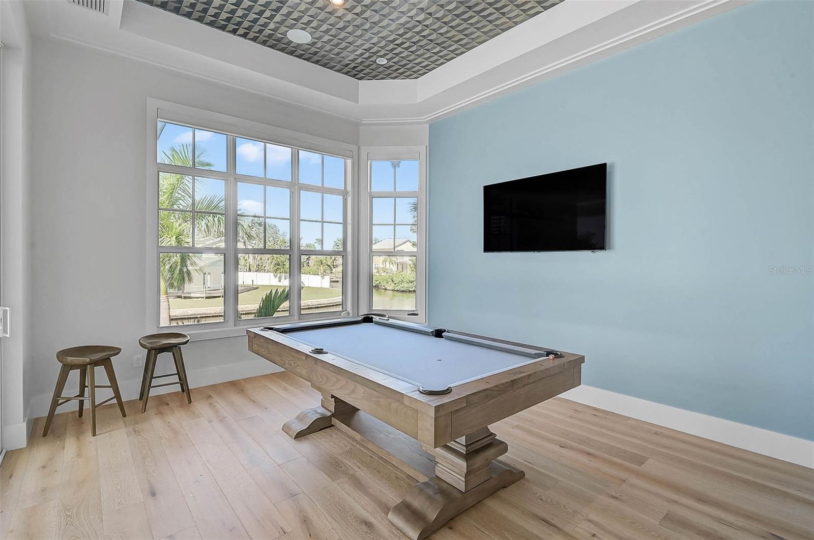 SARA SANDS - Residential