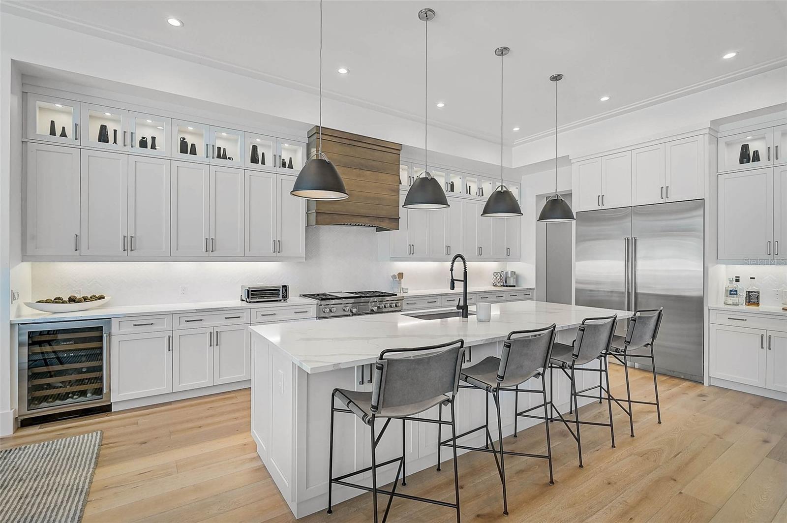 SARA SANDS - Residential