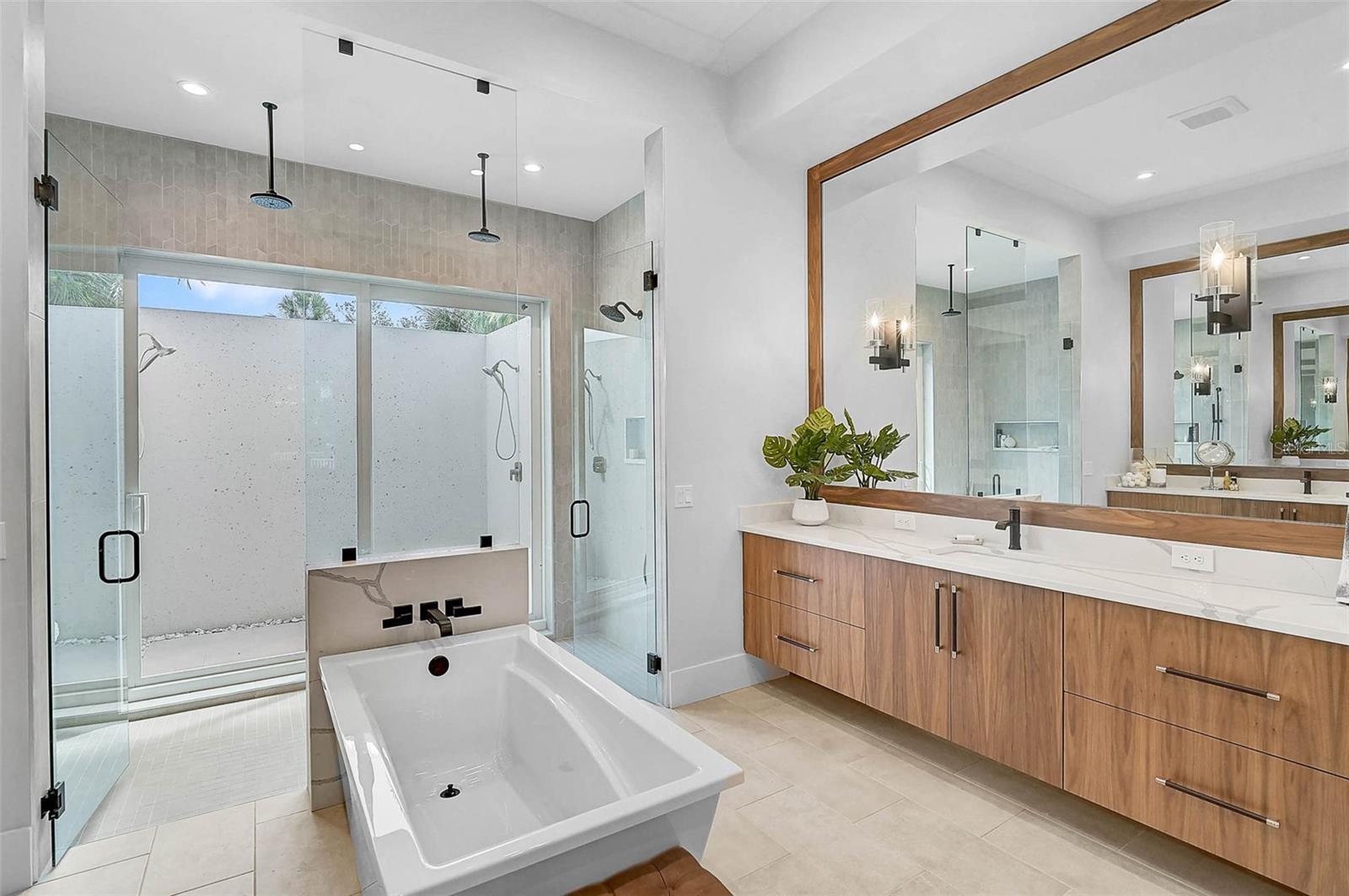 SARA SANDS - Residential