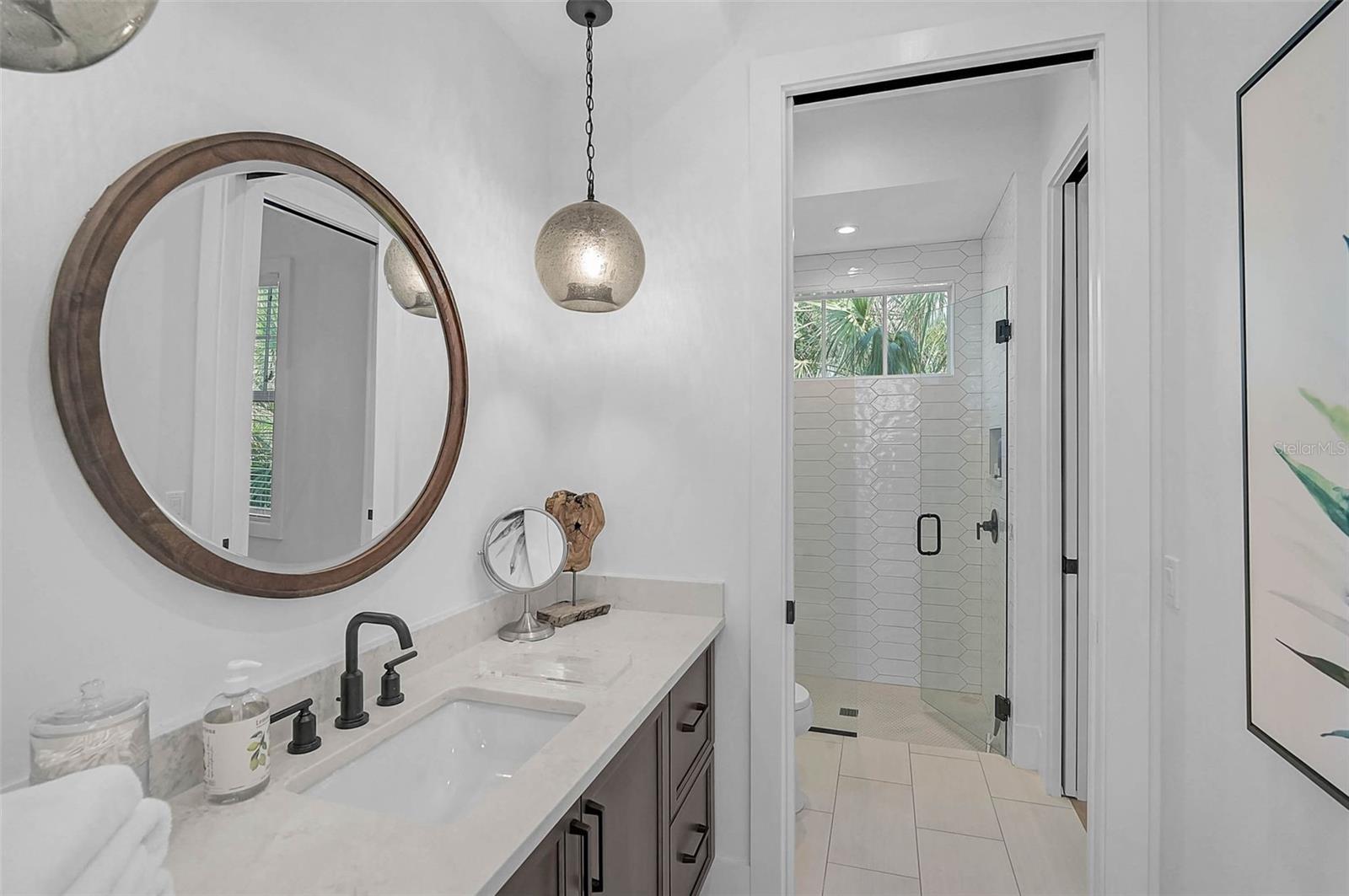 SARA SANDS - Residential