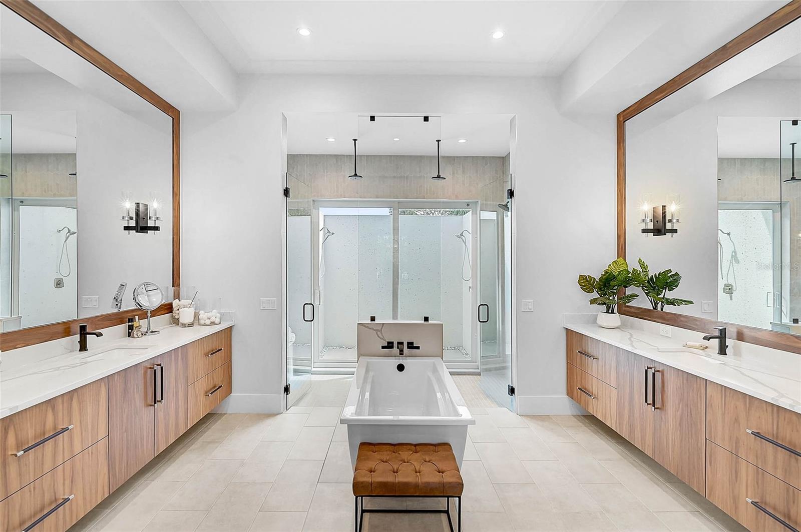 SARA SANDS - Residential