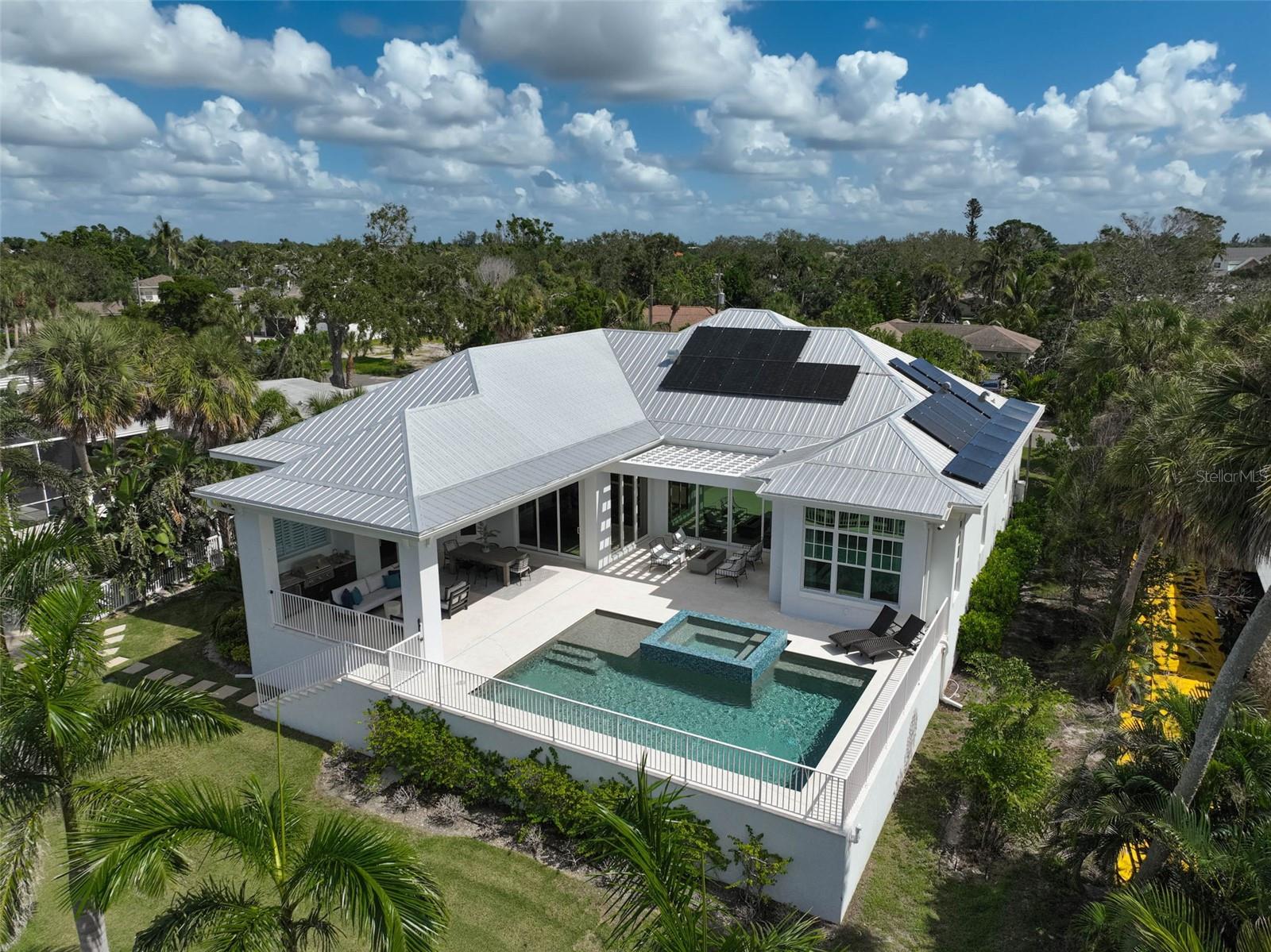 SARA SANDS - Residential