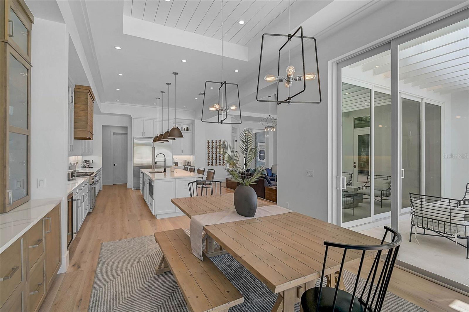 SARA SANDS - Residential