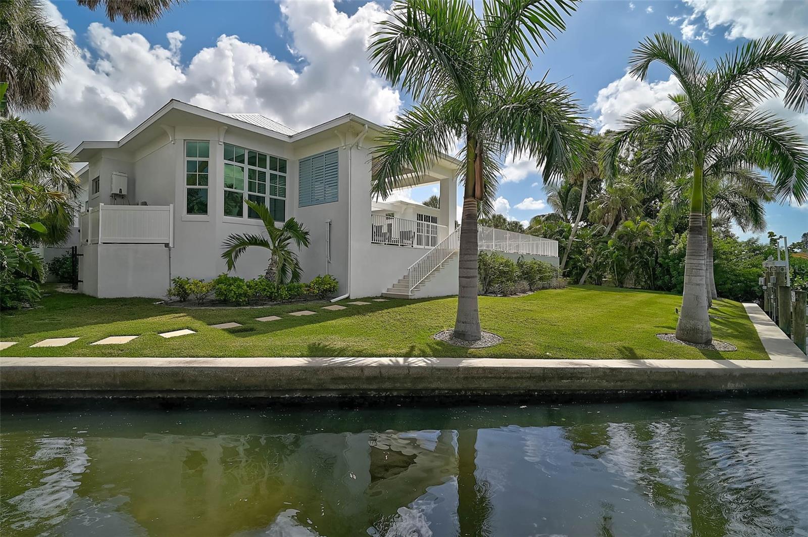 SARA SANDS - Residential