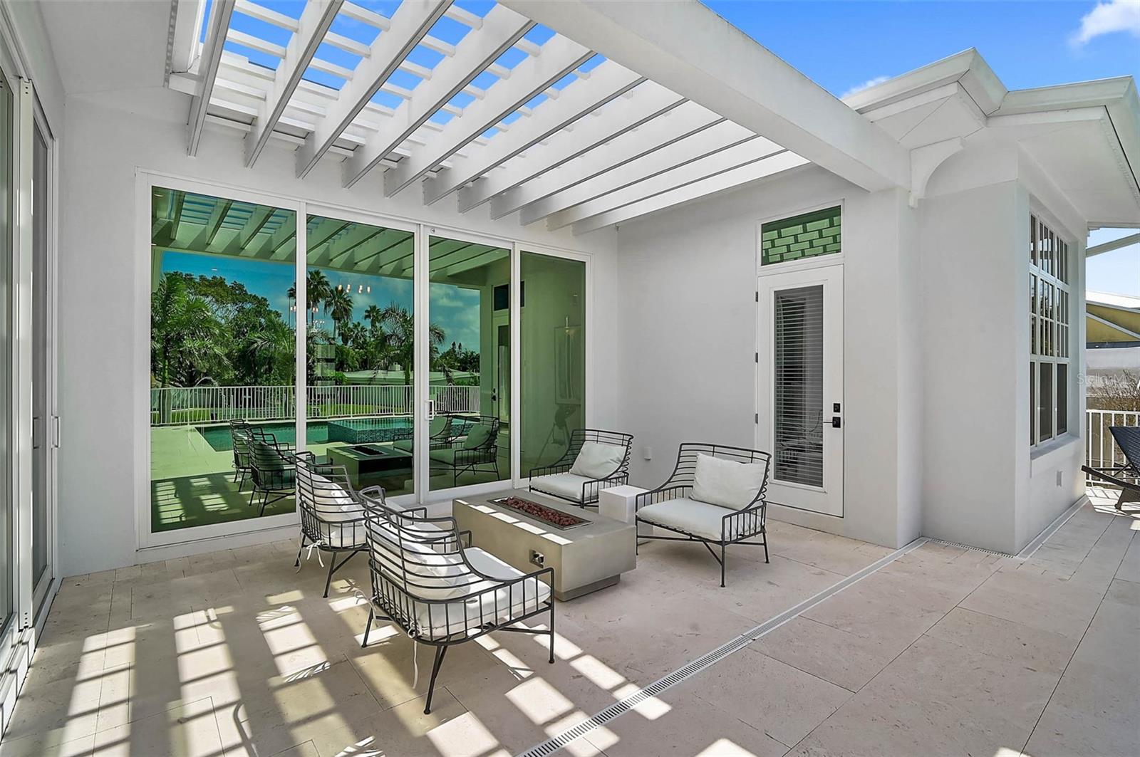 SARA SANDS - Residential