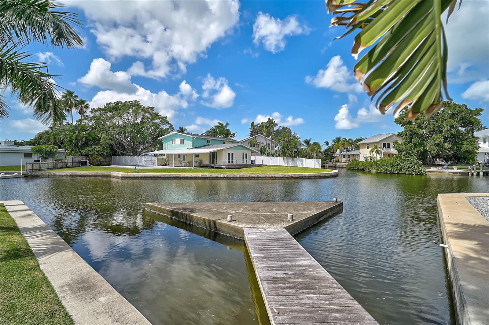 SARA SANDS - Residential