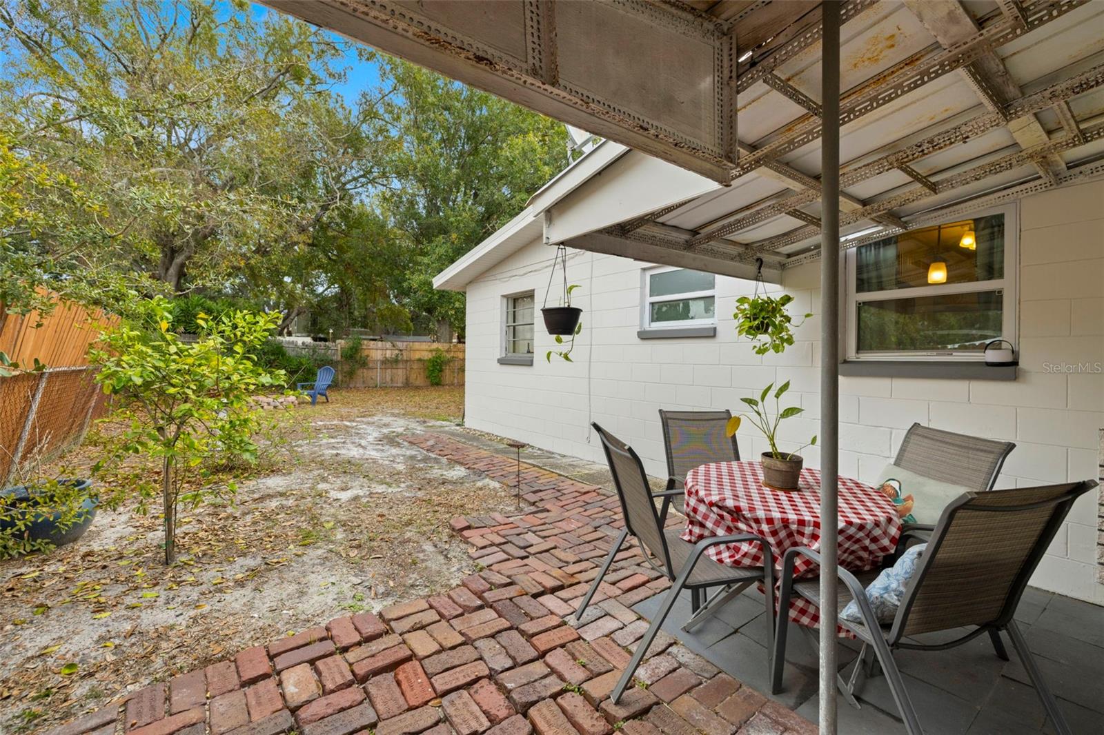 LAND LACKEY ESTATES UNIT 3 - Residential