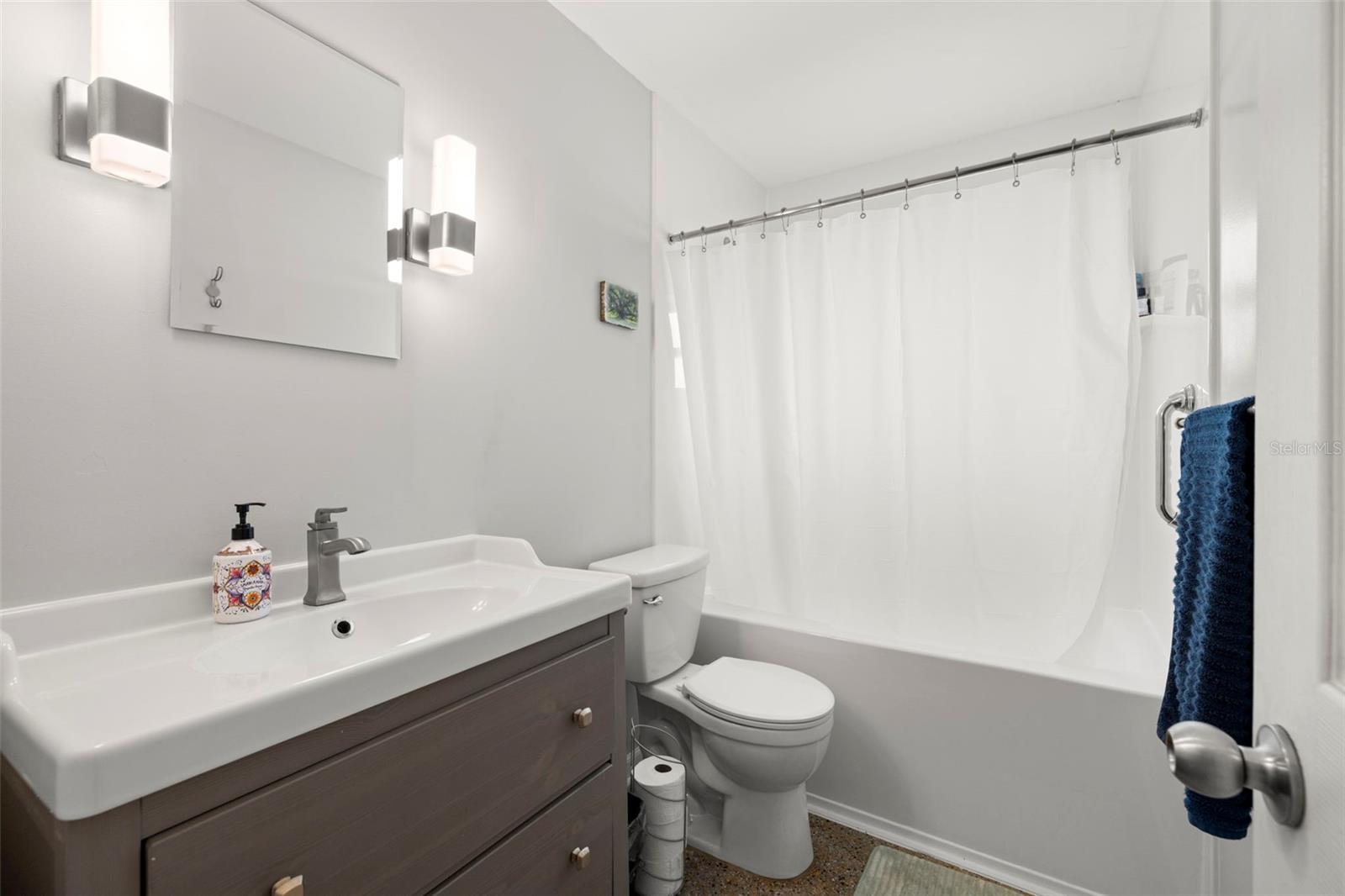 LAND LACKEY ESTATES UNIT 3 - Residential