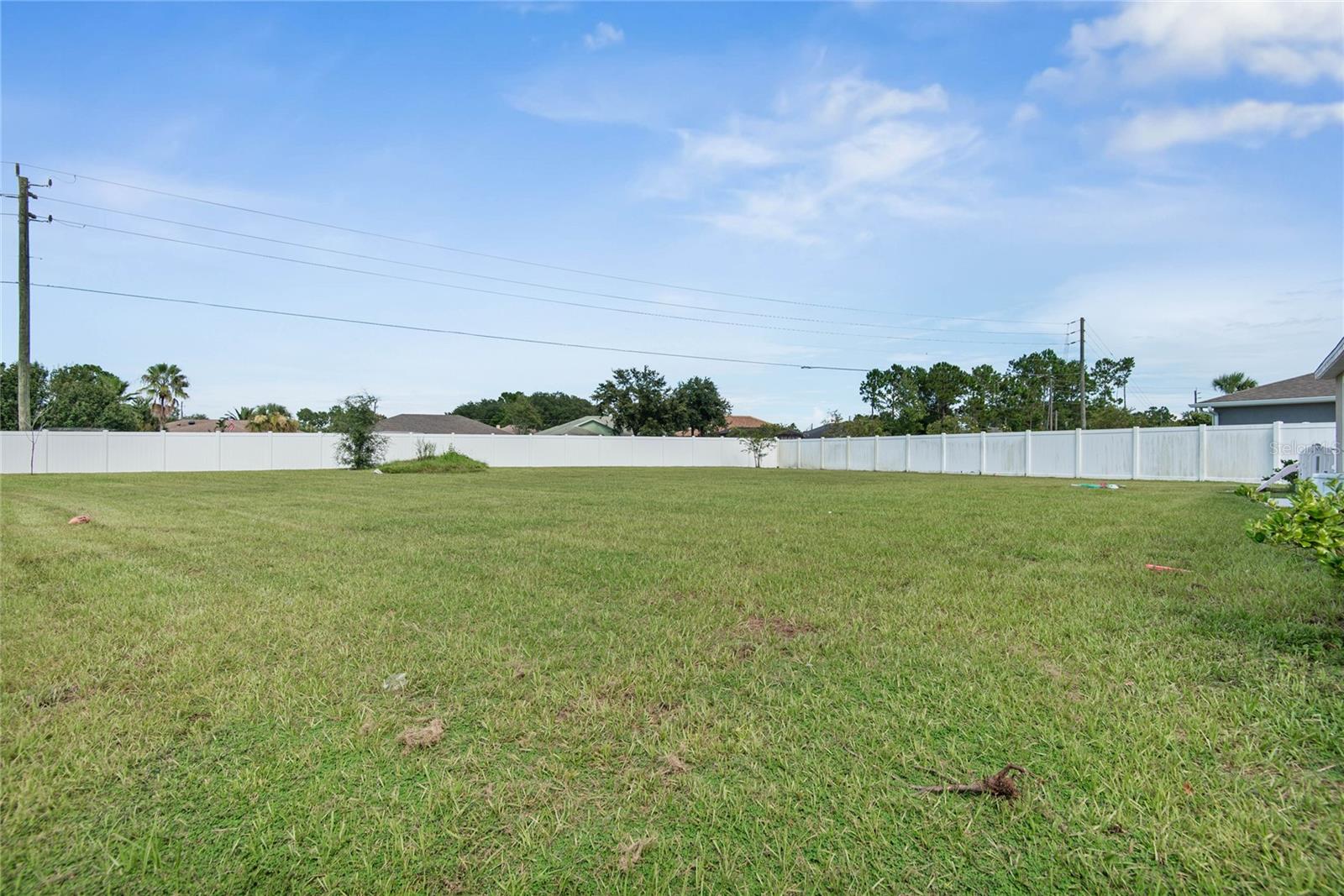 5 FREELAND LANE