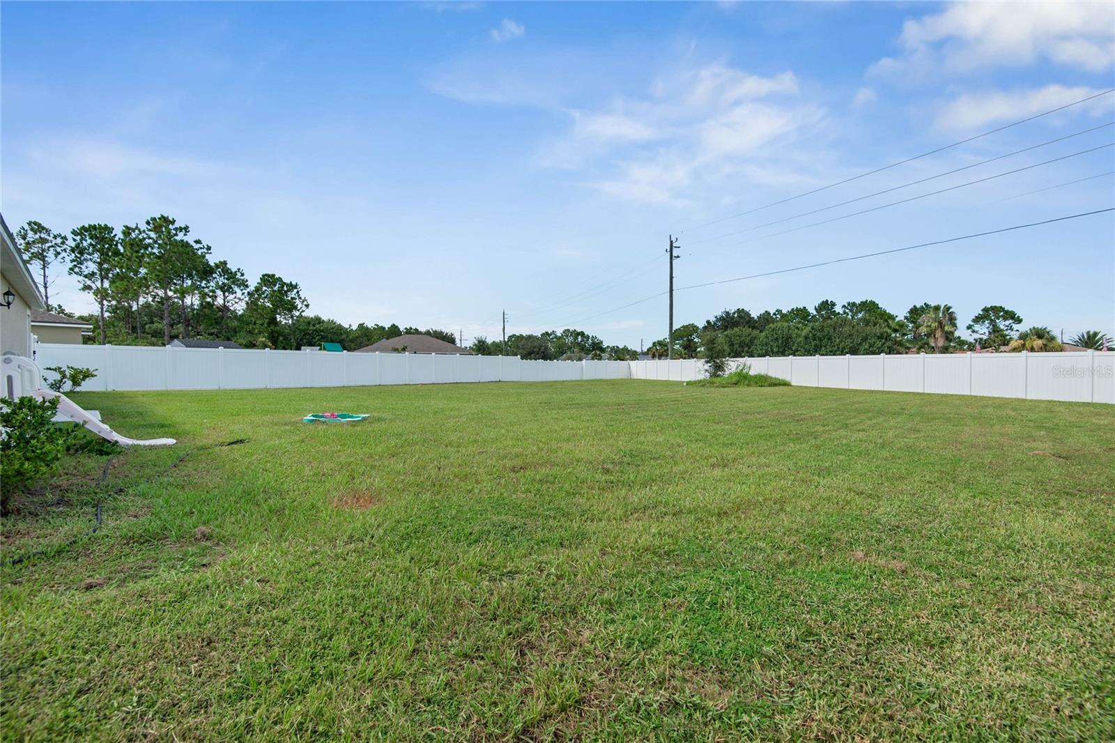 5 FREELAND LANE
