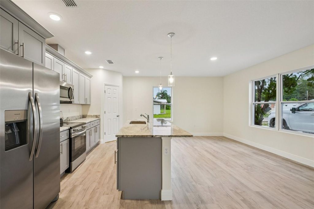 Photo of 626 Woodland Avenue, Lakeland, FL 33801 (MLS # S5135799)