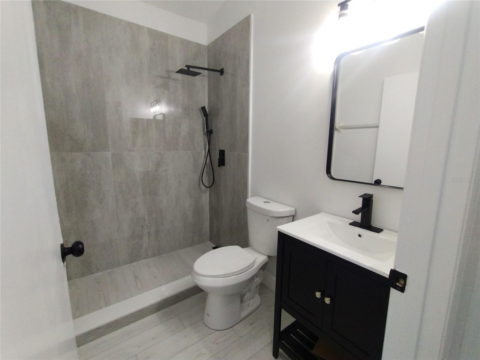 CHELSEA PARC - Residential