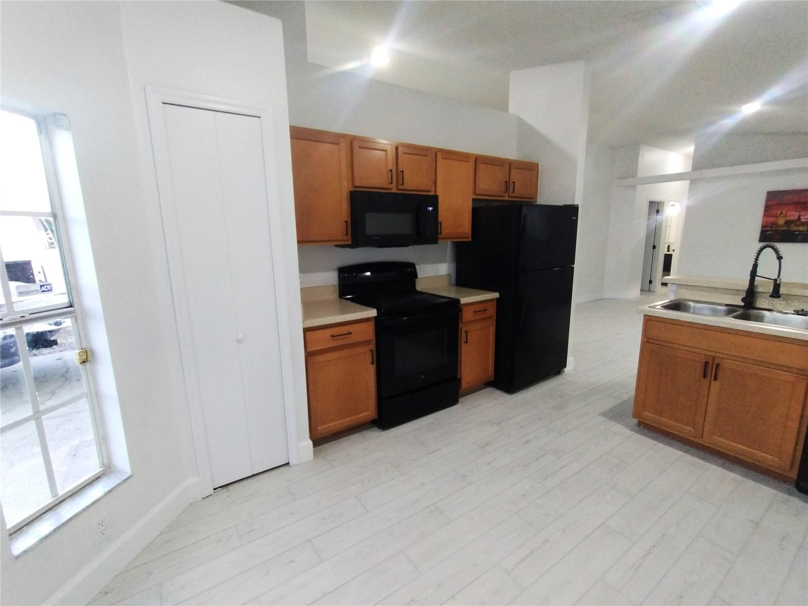 CHELSEA PARC - Residential