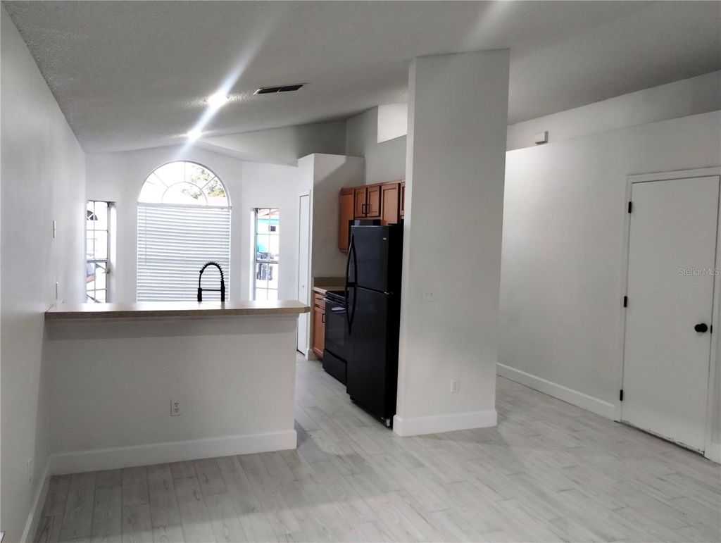 Photo of 1716 Chatham Circle, Apopka, FL 32703 (MLS # O6385665)