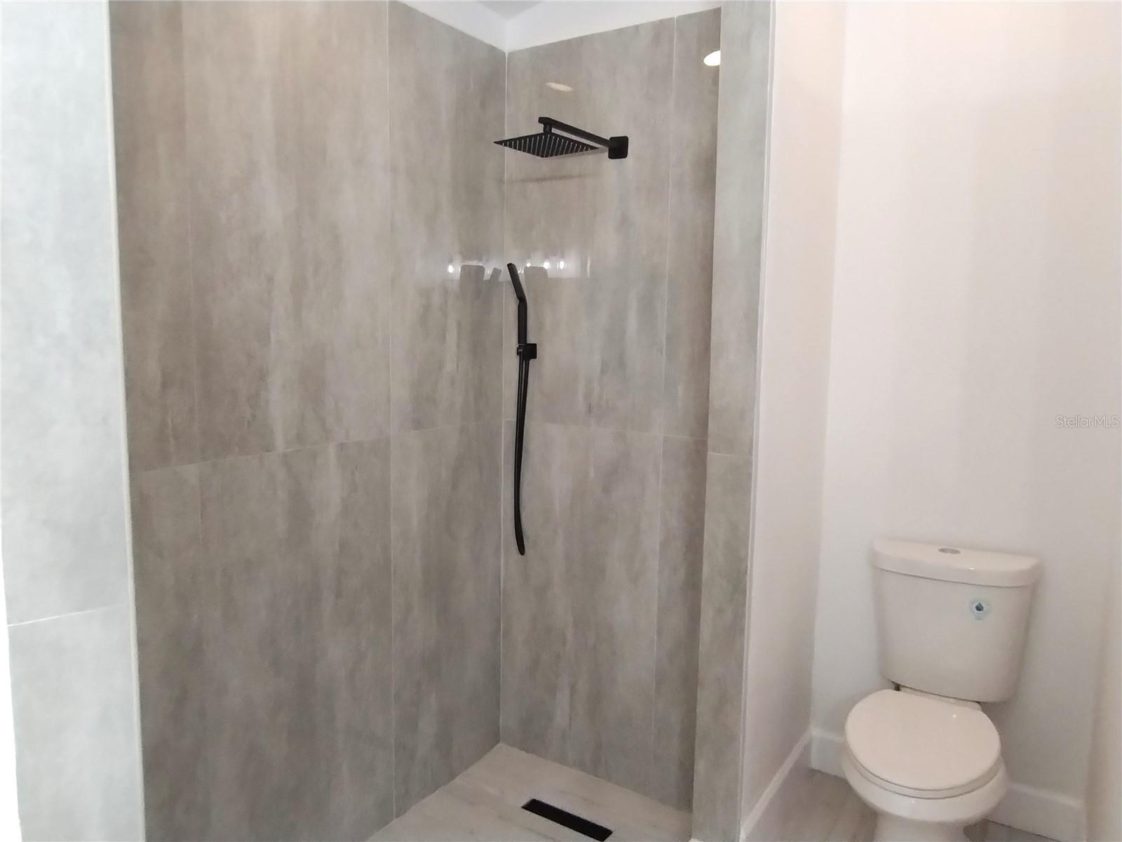 CHELSEA PARC - Residential