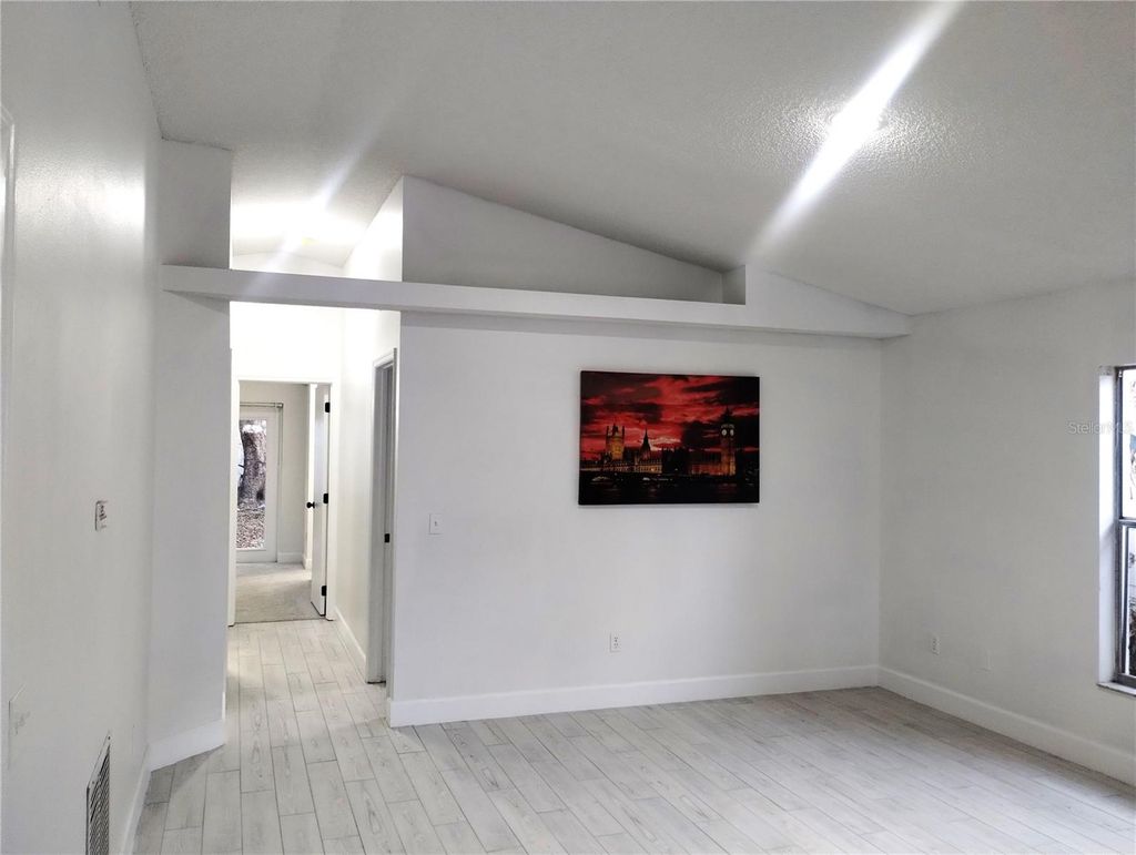 Photo of 1716 Chatham Circle, Apopka, FL 32703 (MLS # O6385665)