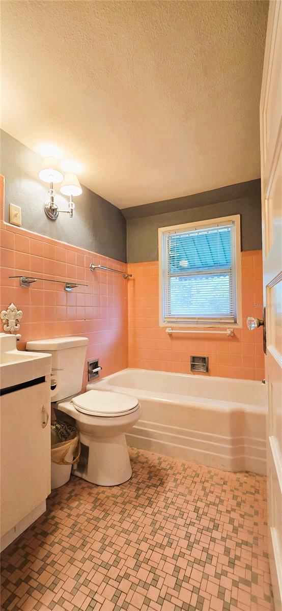 HOWEY W J LAND STARR LAKE - Residential Lease