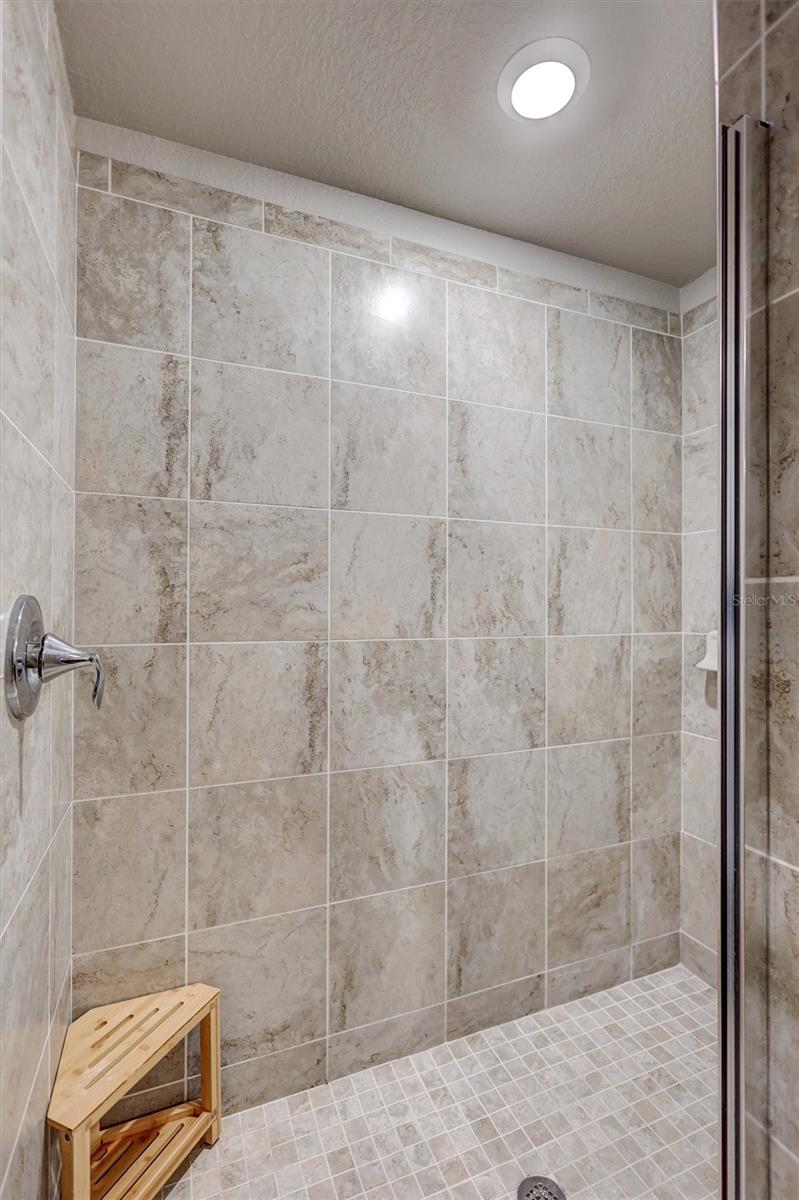 LAKEWOOD NATIONAL - Residential