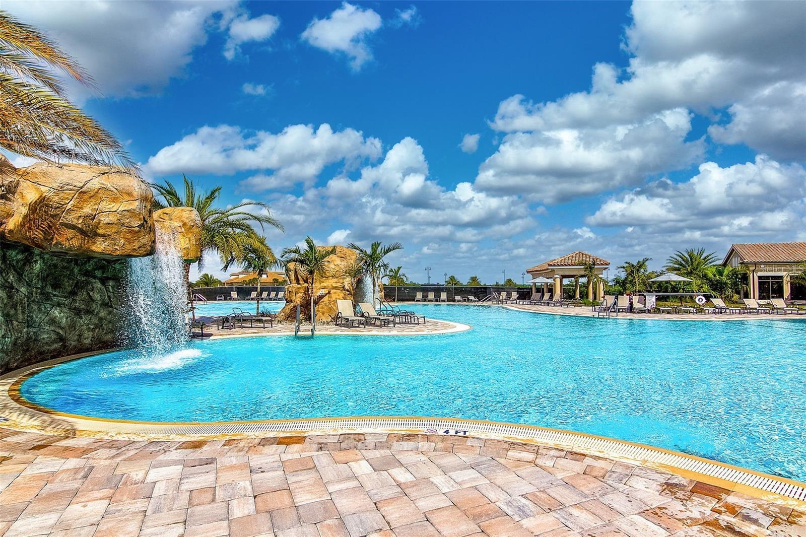 LAKEWOOD NATIONAL - Residential