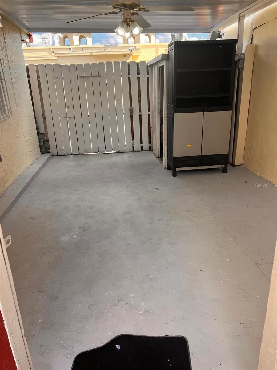 CASA LINDA TOWNHOMES CONDO - Residential Lease