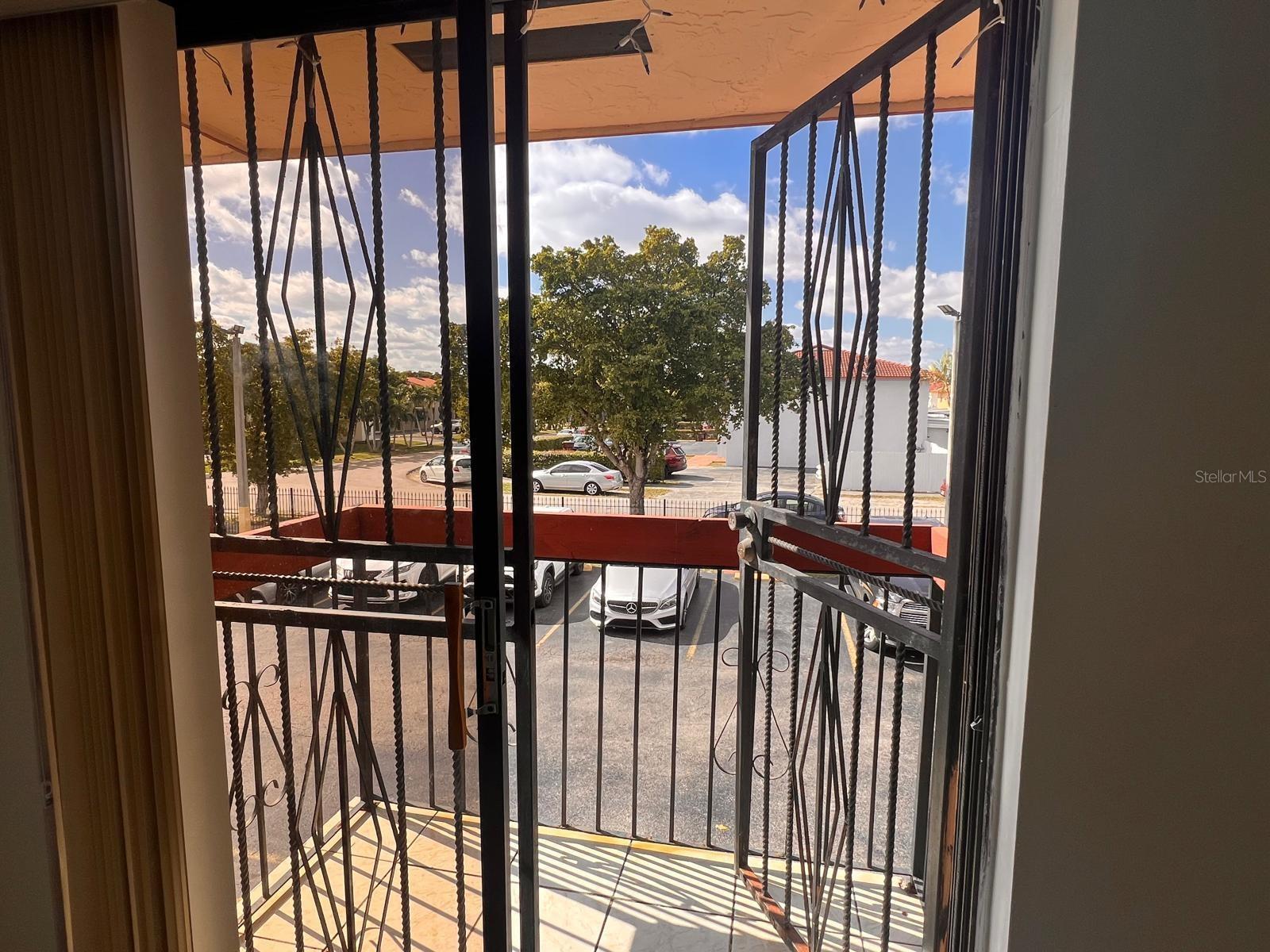 CASA LINDA TOWNHOMES CONDO - Residential Lease