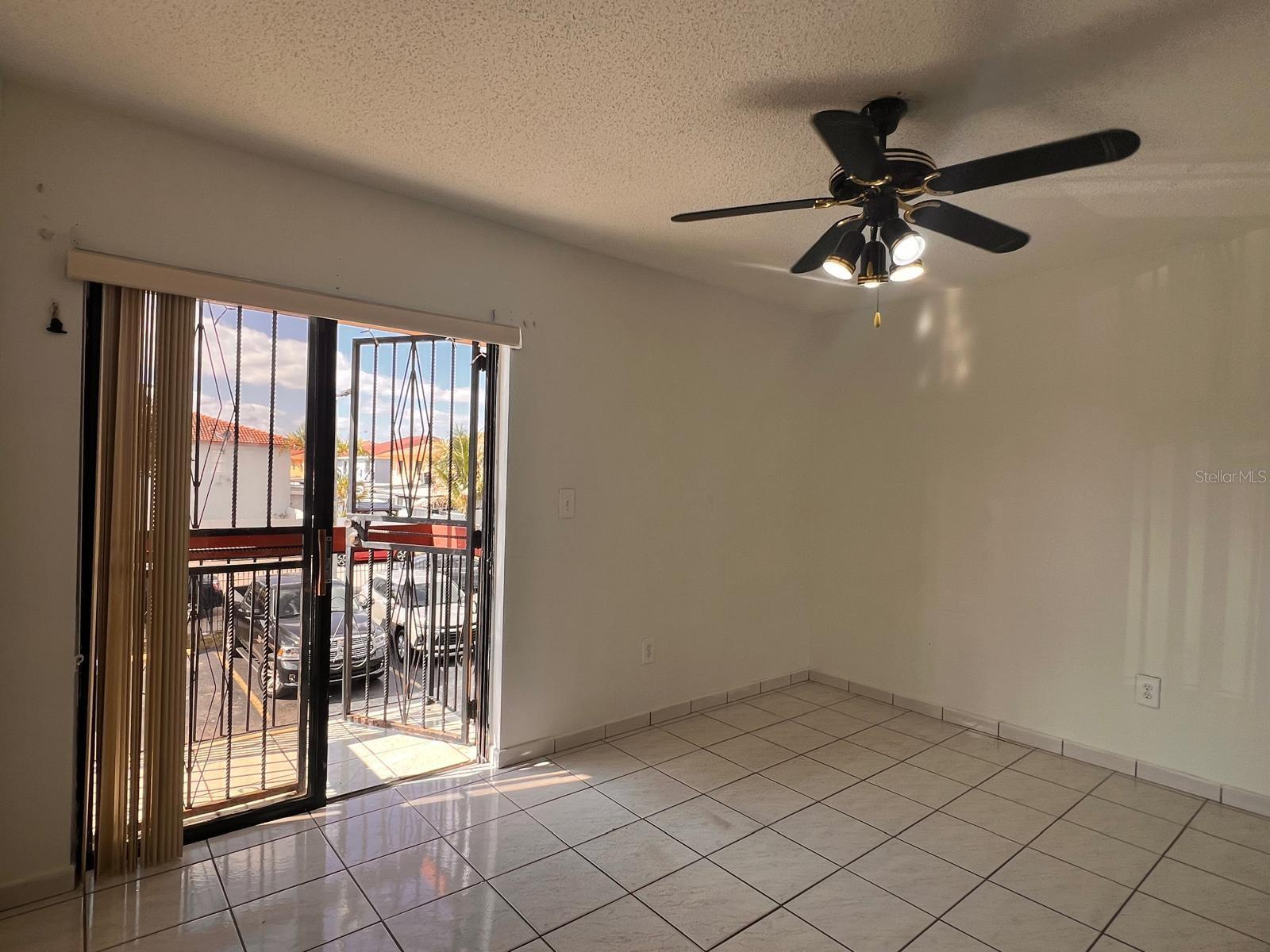 CASA LINDA TOWNHOMES CONDO - Residential Lease